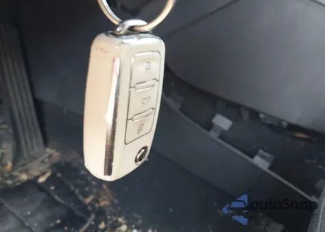 2015 Volkswagen Jetta Sedan 2.0L S z USA, uszkodzony, nr VIN 3VW2K7AJ3FM232825